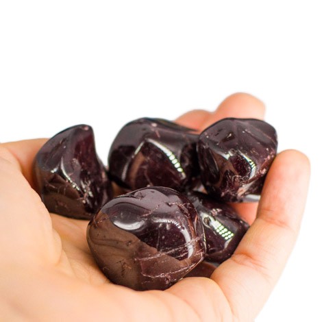 garnet, garnet crystal, garnet pocket crystal, passion crystal, energy crystal, love crystal, strength crystal