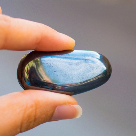 hematite, hematite crystal, pocket crystal, energy crystal, grounding crystal, protection crystal