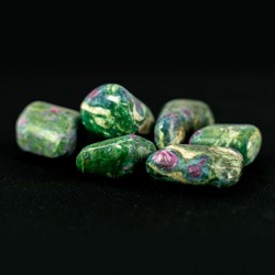 rubin fuksit, rubin, fuksit, žepni kristal, kristal za odnose, ljubezen, rubin fuksit cena