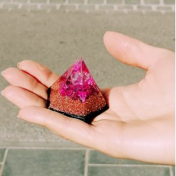 amethyst orgonite pyramid