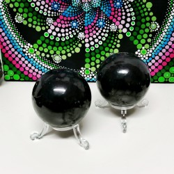 šungit krogla, trgovina s kristali, zaščita, radiacija, sevanje, zaščita pred sevanjem