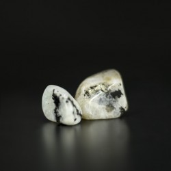 rainbow moonstone, moonstone, rainbow moonstone crystal, pocket crystal, crystal for inner growth