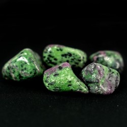 rubin zoisit, rubin zoisit kristal, žepni kristal, kristal poguma, kristal moči