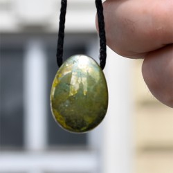 pirit kamen, trgovina s kristali,