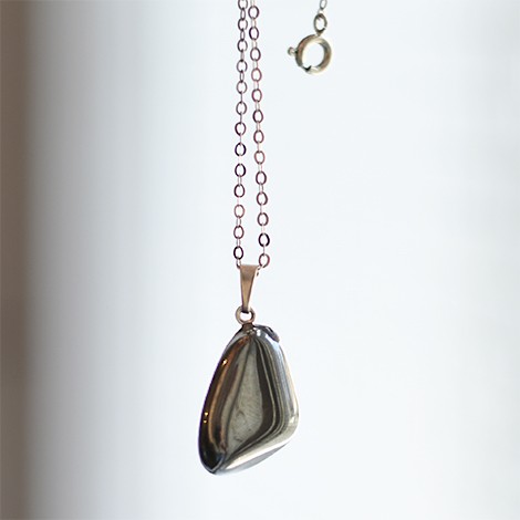 hematit kristal, obesek za ogrlico, trgovina s kristali