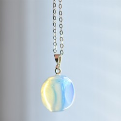 opalit kristal, trgovina s kristali, posrebren obesek