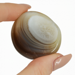 agate, agate Botswana, agate Botswana crystal, agate Botswana pocket crystal, grounding crystal