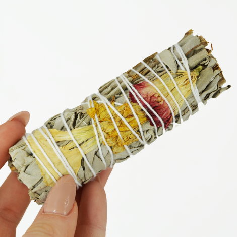 kadilo, beli žajbelj, čiščenje kristalov, čiščenje prostora