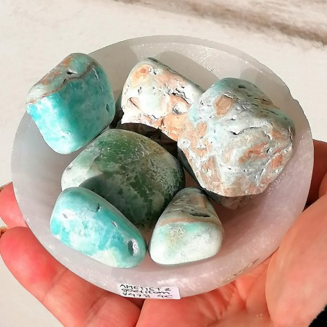 Caribbean blue calcite, calcite, pocket crystal, communication crystal, wisdom crystal