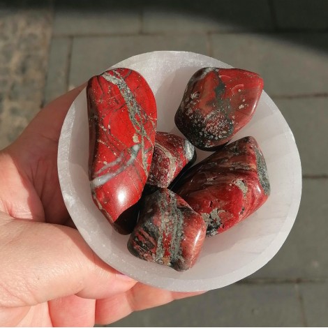 pirit, jaspis, rdeči jaspis, pirit jaspis, pirit jaspis kristal, žepni kristal, kristal za energijo, kristal za obilje