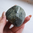 kristal za modrost, kristal za ravnovesje, velik kristal, kristal serpentin