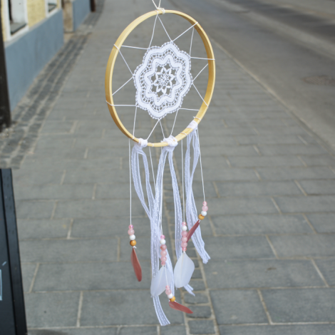 dreamcatcher, lovilec sanj s čipko, boljši spanec, hitra dostava,