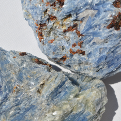 kianit kristal,
ugodne cene,
trgovina s krisali,
surov kianit,
naraven kianit