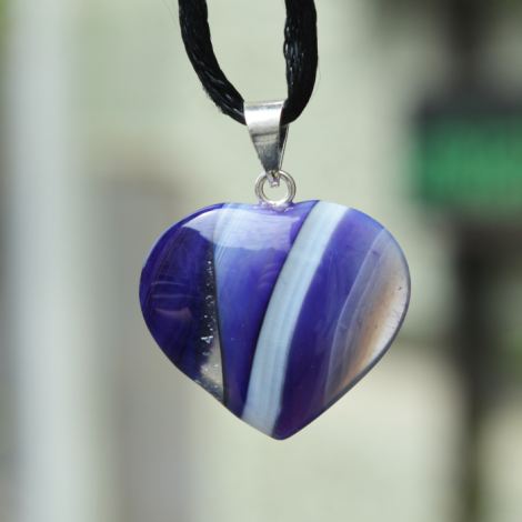 ahat obesek, ogrlica z ahatom, nakit s kristali