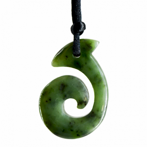 žad nefrit kristal, energijska ogrlica, trgovina s kristali