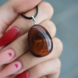 Rdeče tigrovo oko sreča moč