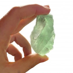 flourit zelen, nebrušen kristal, trgovina s kristali, surovi kristal fluorit, hitra dostava, kristali po ugodni ceni