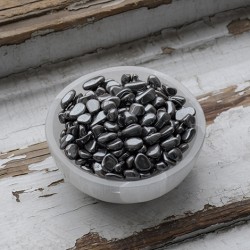 hematite, hematite crystal, protection stone, tiny polished crystals