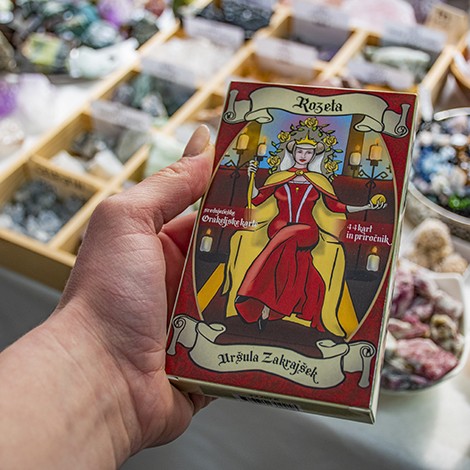 orakeljske karte, slovenske orakeljske karte, vedeževanje, branje kart