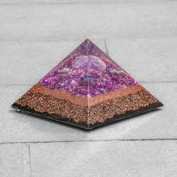 amethyst, orgonite, orgonite pyramid