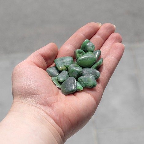 prasem, prasem crystal, green crystal, crystals for heart chackra, crystals for relationships