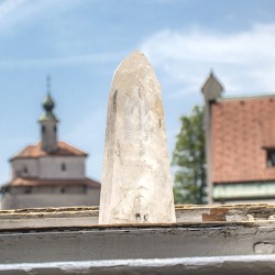 kamena strela, kamena strela kristal, kristalna špica, kristal za zaščito, kristal za prečiščevanje