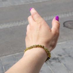 zeleni granat, granat, zeleni granat kristal, zeleni granat zapestnica, kristali za strast, kristali za srečo