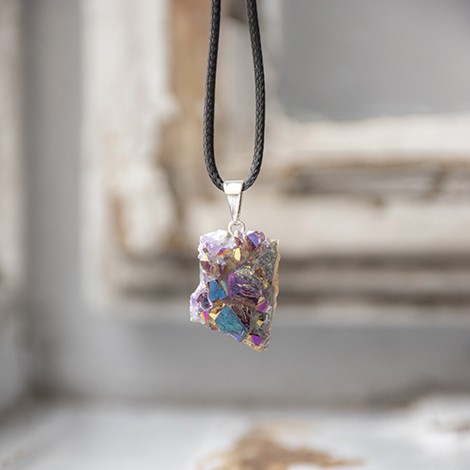 titanium aura, rainbow aura, titanium aura necklace, rainbow aura jewellery, cleansing crystal, energy crystal