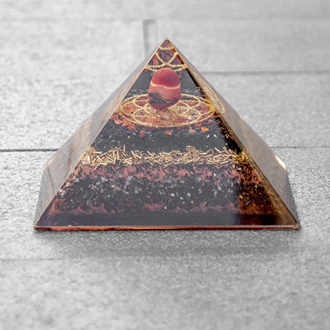 carnelian, citrine, garnet, black tourmaline, orgonite, orgonite pyramid, energy crystals