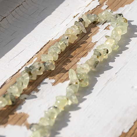 prehnite,prehnite crystal, prehnite necklace, lucky crystals, energy crystals, chips necklace
