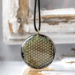 green aventurine, black tourmaline, orgonite, orgonite necklace, energy jewellery, lucky crystal, health crystal