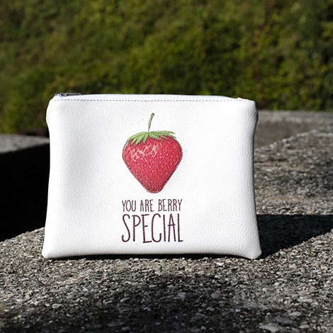 toaletka, toaletna torbica, toaletka z motivom