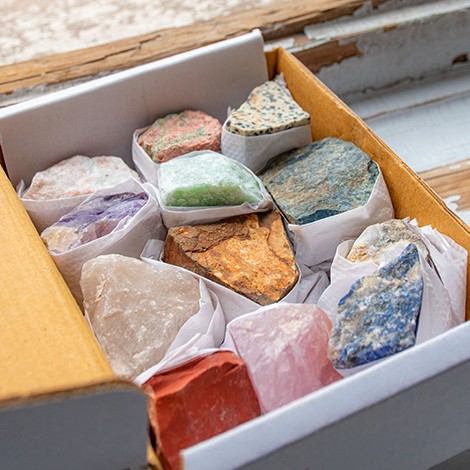 SET OF RAW NATURAL CRYSTALS