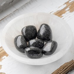 nuummite crystal, nuummite, pocket crystal, protection crystal, energy crystal