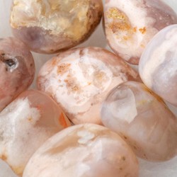 cherry agate, agate, cherry agate crystal, pocket crystal