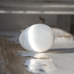 selenite, selenite crystal, selenite price, selenite egg, crystal egg, cleansing crystal, healing crystal
