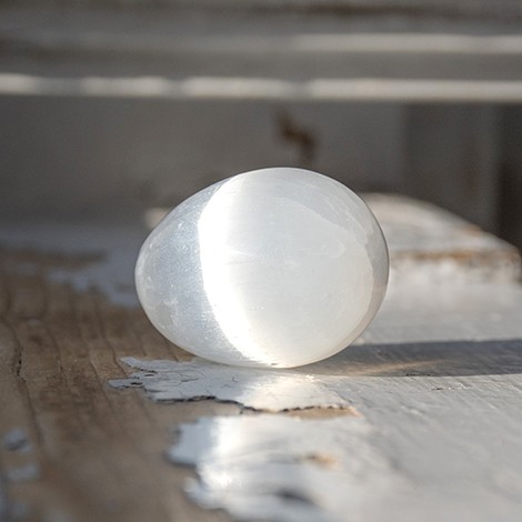 selenite, selenite crystal, selenite price, selenite egg, crystal egg, cleansing crystal, healing crystal