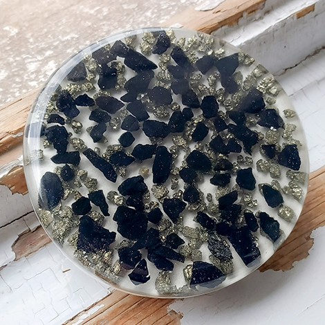 orgonite, orgonite plate, shungite, pyrite, orgonites for protection, cleansing energy