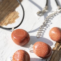 sončev kamen, sončev kamen kristal, sončev kamen ogrlica, kristal za veselje, optimizem