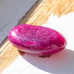 roza ahat, žepni kristal, trgovina s kristali, kristali za odnose, ahat cena, roza kristali, kristali za družino