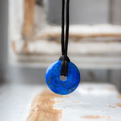 lapis lazuli,lapis lazuli crystal, lapis lazuli necklace, lapis lazuli jewellery, energy jewellery, communication