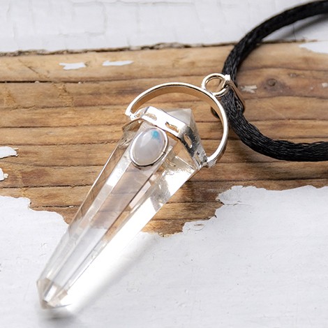 kamena strela, mavrični mesečev kamen, beli labradorit, ogrlica špica, ogrlica s kristali, energijski nakit