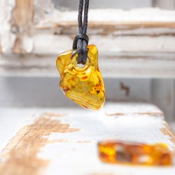 amber, amber crystal, amber necklace, amber jewellery, crystal necklace, crystal jewellery