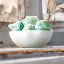 žad, žad kristal, žad nebrušen, nebrušeni kristali, kristal za srečo, kristal za obilje