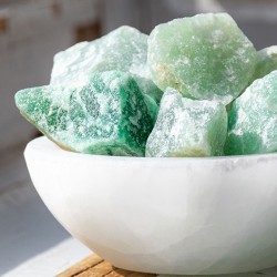 žad, žad kristal, žad nebrušen, nebrušeni kristali, kristal za srečo, kristal za obilje