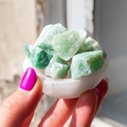 žad, žad kristal, žad nebrušen, nebrušeni kristali, kristal za srečo, kristal za obilje