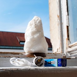 kamena strela svetilka, luč iz kamene strele, kamena strela kristal, svetilka iz kristala