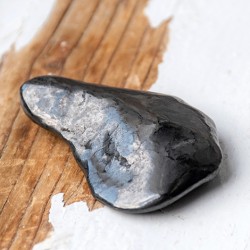 šungit, šungit kristal, žepni kristal, šungit kamen, kristal za zaščito, kristal proti sevanju