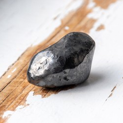 šungit, šungit kristal, žepni kristal, šungit kamen, kristal za zaščito, kristal proti sevanju