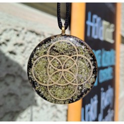 peridot, črni turmalin, orgonit, orgonit ogrlica, orgonit nakit, kristali proti jezi, kristali za odnose, zaščita